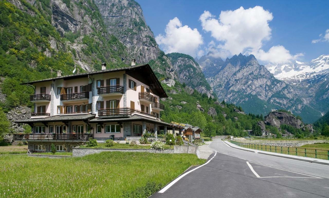 Hotel Ristorante Sasso Remenno Val Masino Eksteriør billede
