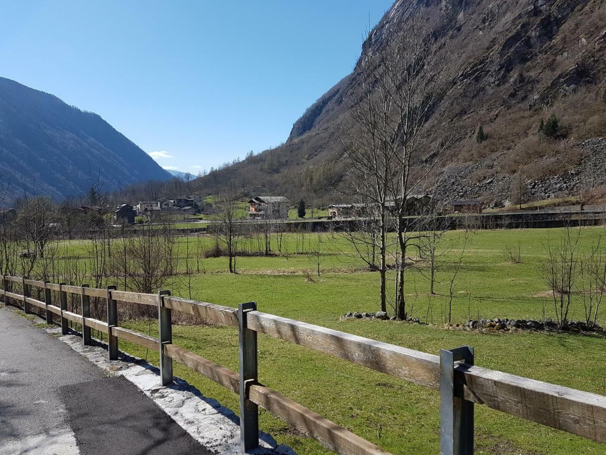 Hotel Ristorante Sasso Remenno Val Masino Eksteriør billede