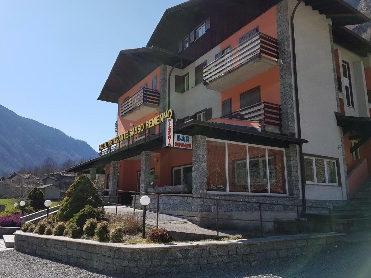 Hotel Ristorante Sasso Remenno Val Masino Eksteriør billede