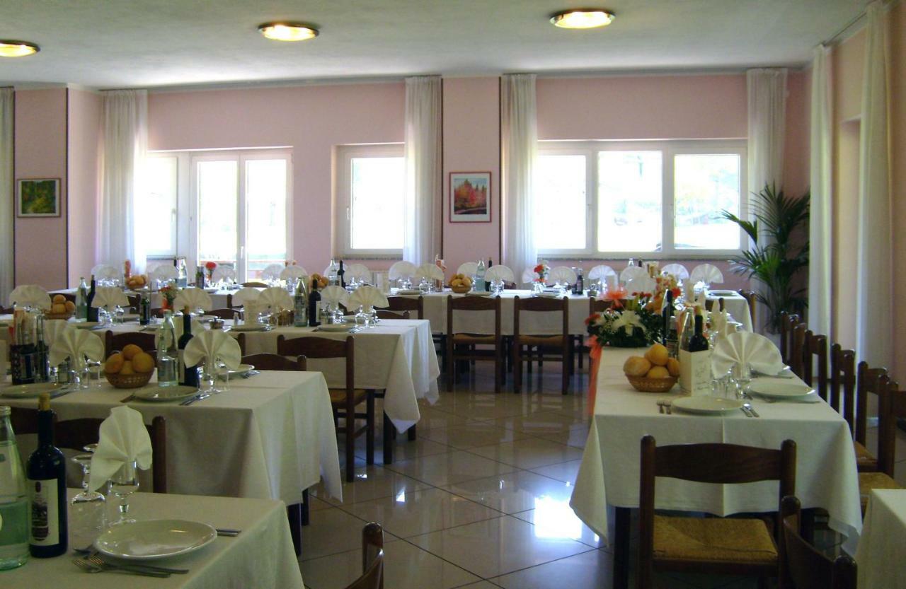 Hotel Ristorante Sasso Remenno Val Masino Eksteriør billede